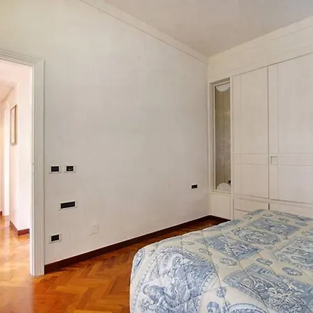 Piazza Santo Stefano Close To Ponte Vecchio 佛罗伦萨