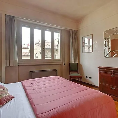公寓 Piazza Santo Stefano Close To Ponte Vecchio *
