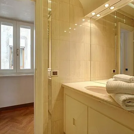 Piazza Santo Stefano Close To Ponte Vecchio * 佛罗伦萨